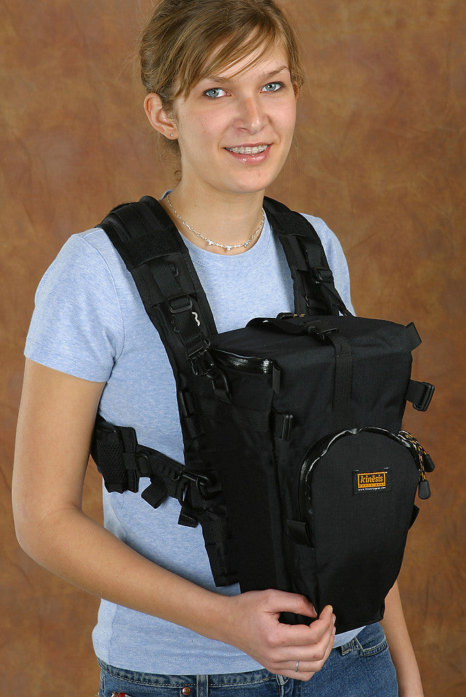 H717-H: X-Harness with holster case attached in front.