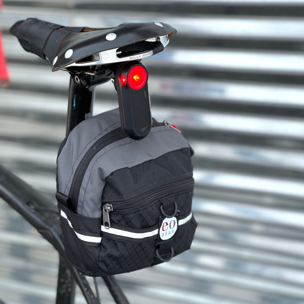 When using the Saddle Rail Adapter only, one can use a Varia with an eoGEAR 2.3 bag below it IF there is at least 20cm from the top of the top tube (where it meets the seatpost) to the rails of the saddle.