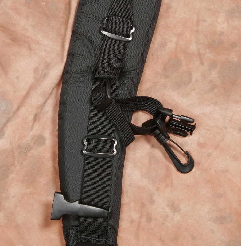 Attached to each side of the harness is a pair of accessory “attachment straps.” It has both a male quick-release buckle (top) and snap hook (bottom). The buckle is compatible with the H717 & H675 harness. The snap hook is for attaching to the D-Rings.